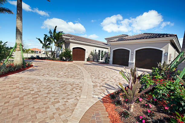 Best Custom Driveway Pavers  in Madisonville, LA